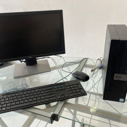 Computadora de escritorio Dell i7 de 7 gen 256 gb ssd  8 gb ram semi usada